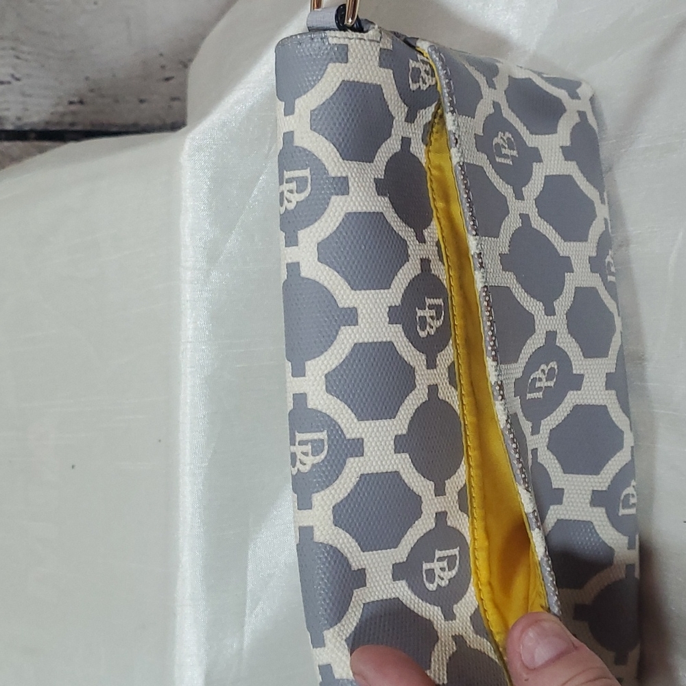 🌟Dooney & Bourke Small Leather Crossbody - Picture 13 of 14
